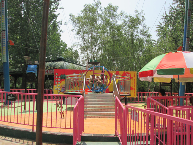 大型遊樂設備的電刷需要及時進行更換