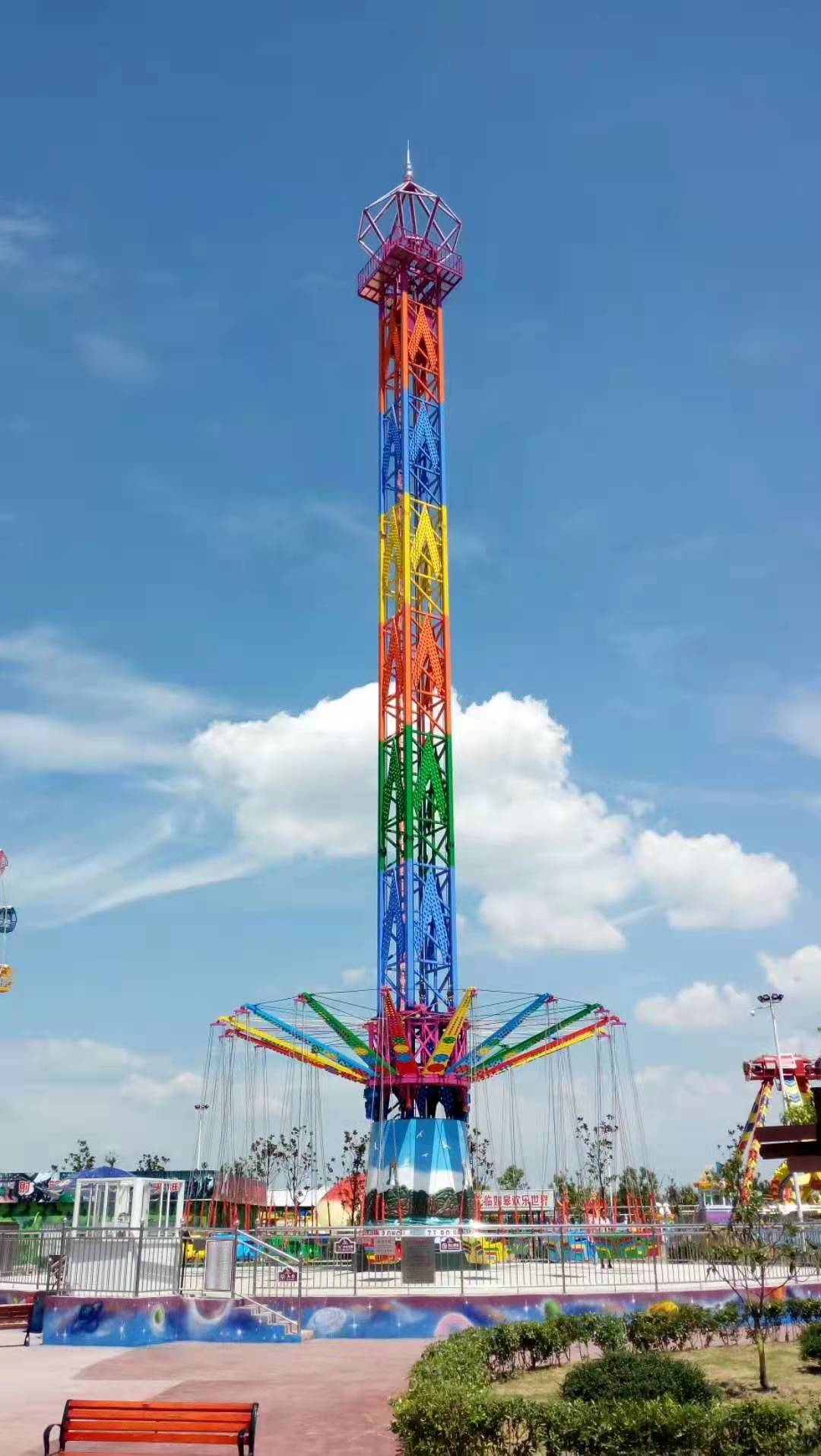 高空飛翔（江蘇蘇州港龍樂匯城）